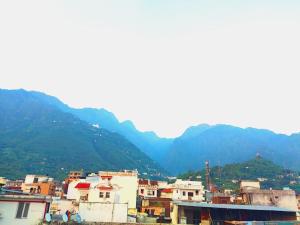 hotel ishaan international