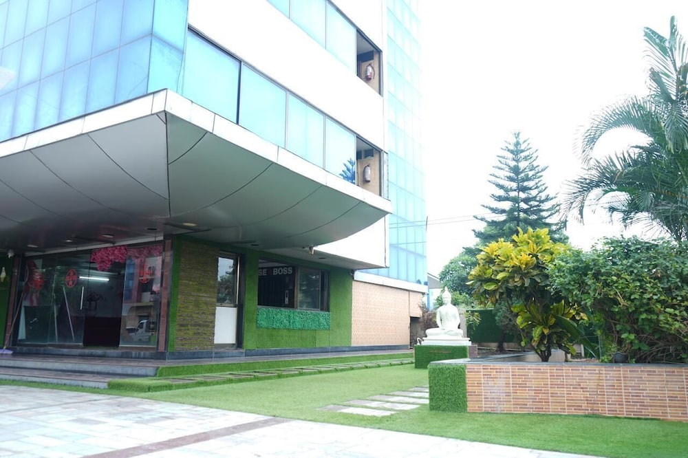 svr hotel sai samrat