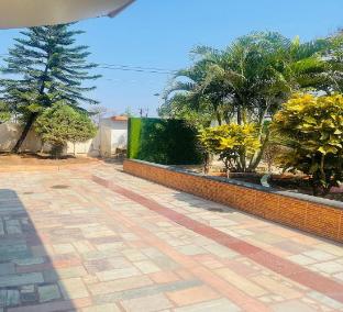 Svr Hotel Sai Samrat,,2 star