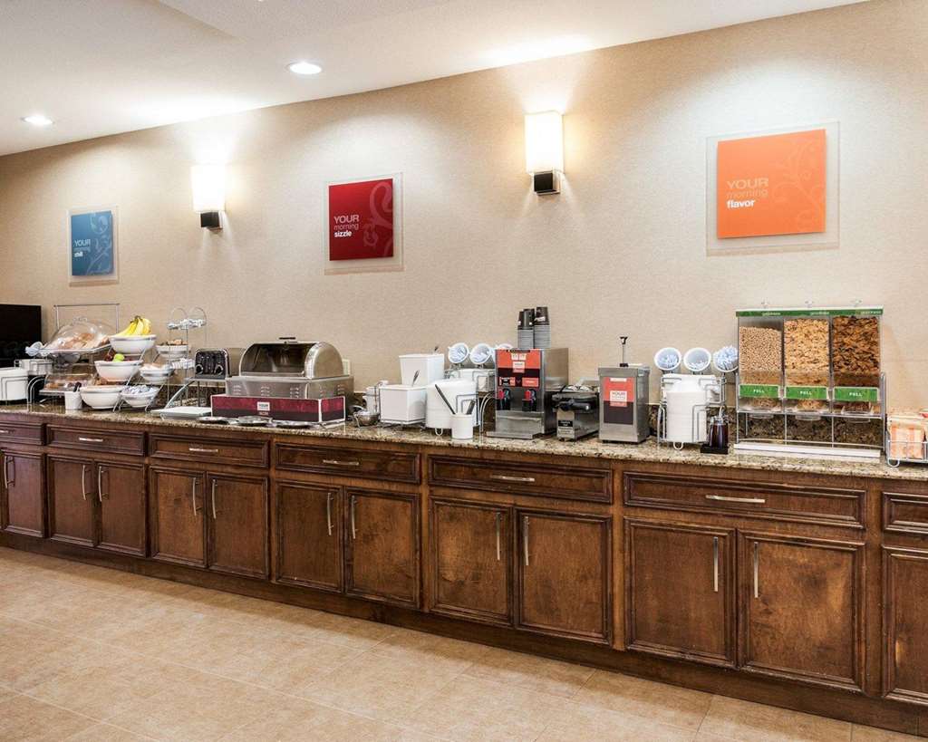 comfort suites oil center