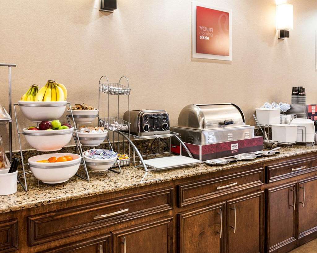 comfort suites oil center