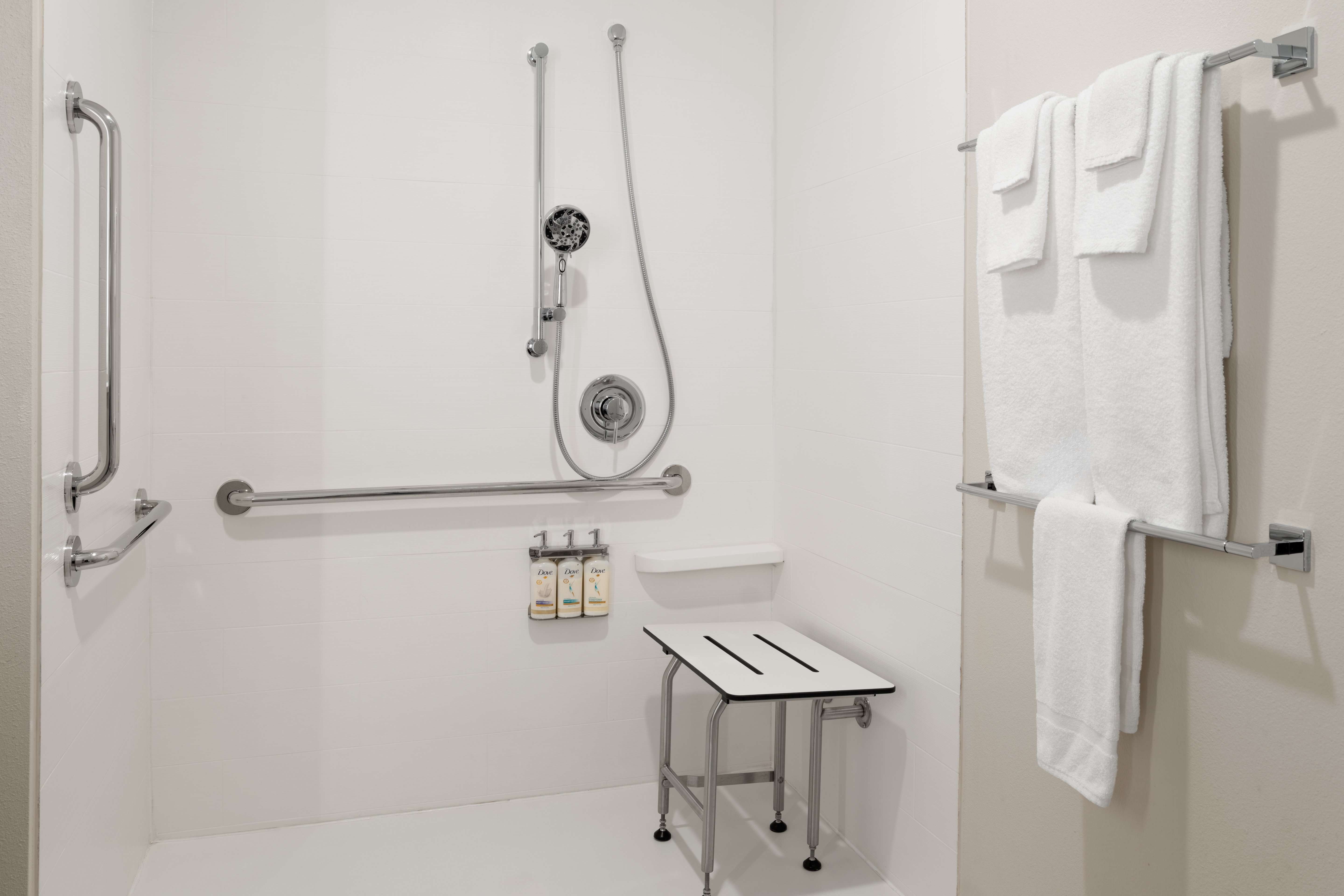 holiday inn express and suites meridian i 20 by ihg
