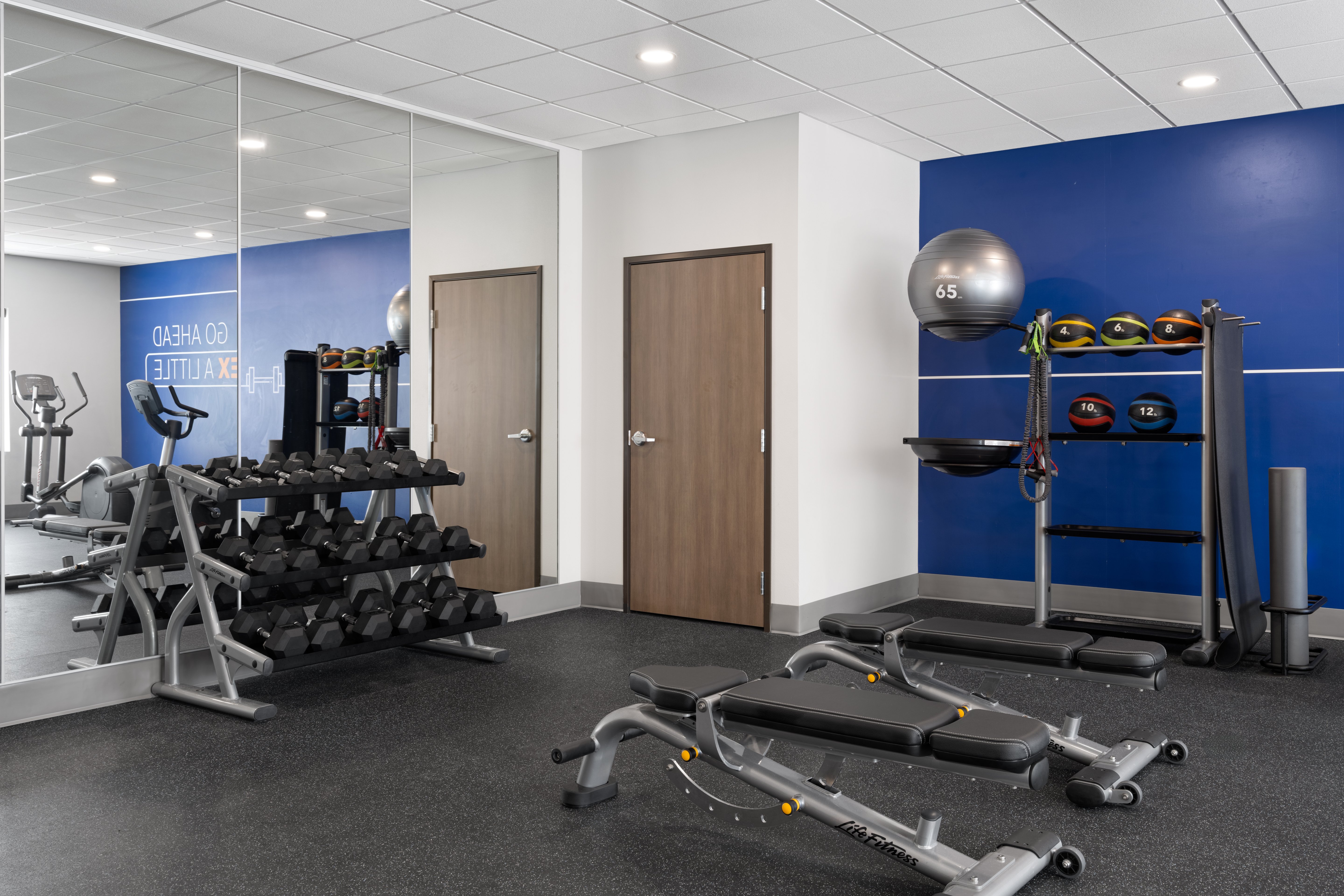 holiday inn express and suites meridian i 20 by ihg