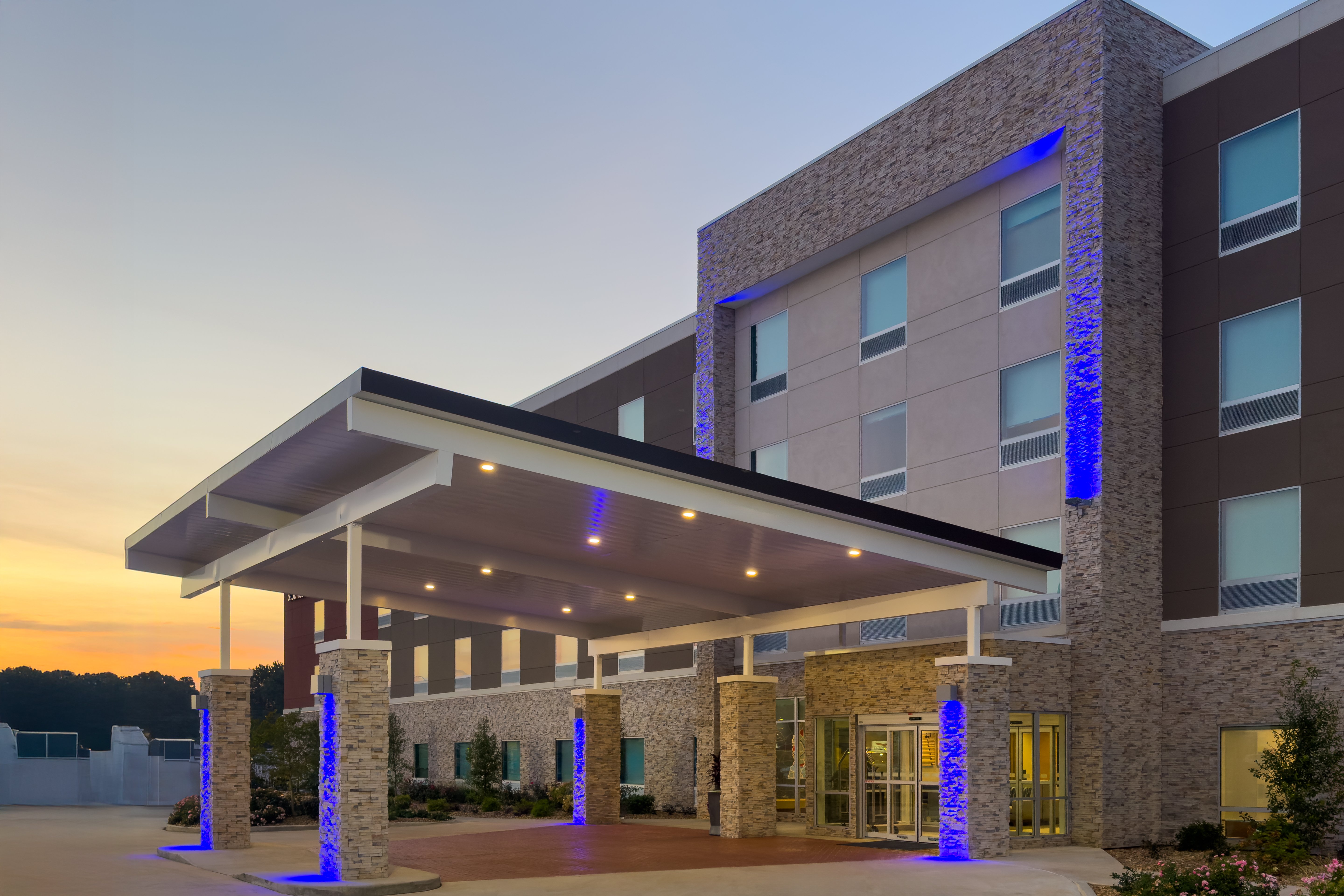 holiday inn express and suites meridian i 20 by ihg