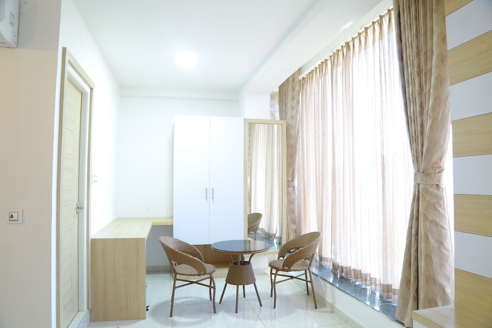 the balcony suites