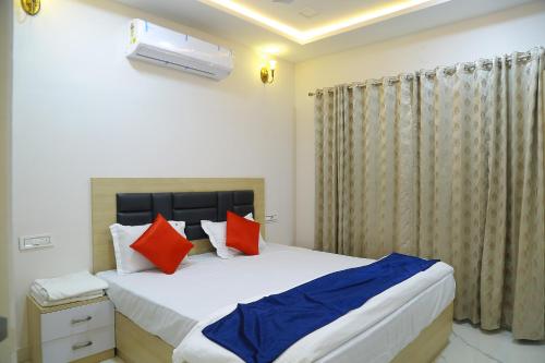 The Balcony Suites,,3 star