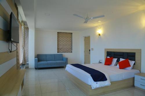 The Balcony Suites,,3 star