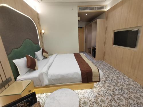 Hotel The Raghavas',,3 star