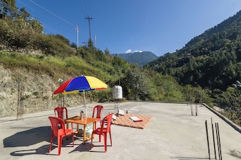 tirthan river echoes