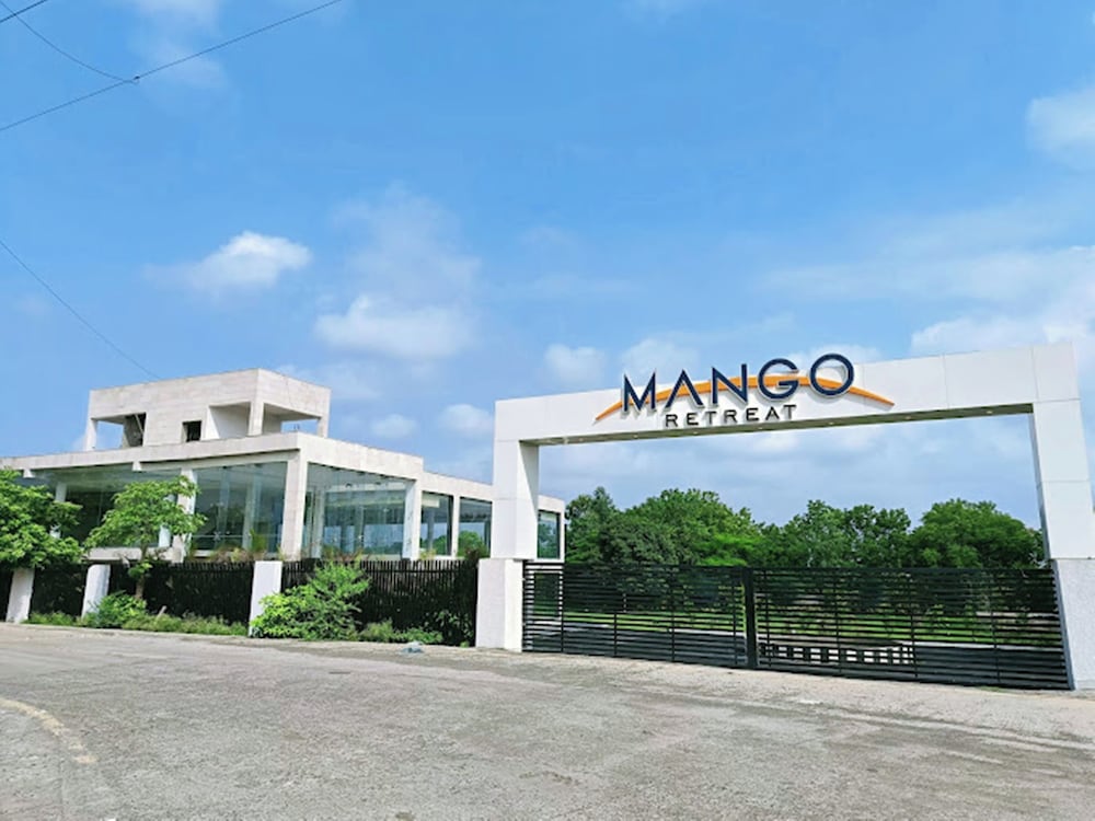 mango retreat hotel and resort
