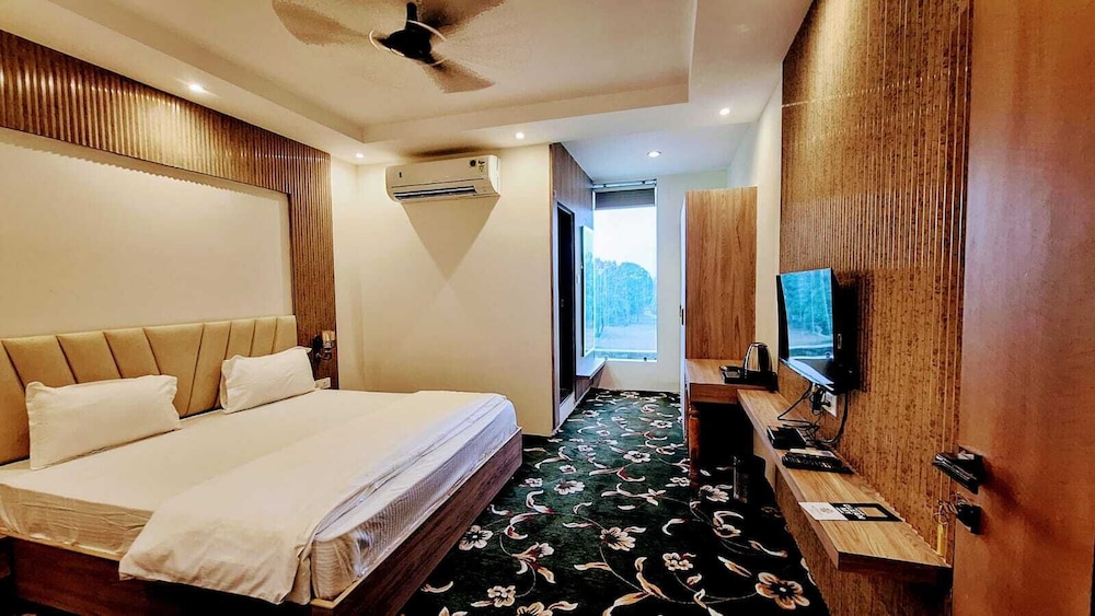mango retreat hotel and resort