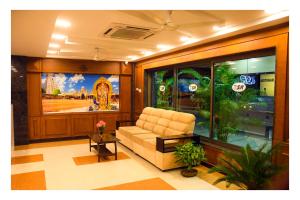 hotel sr tiruchendur