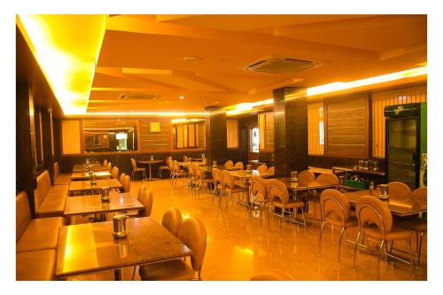 hotel sr tiruchendur