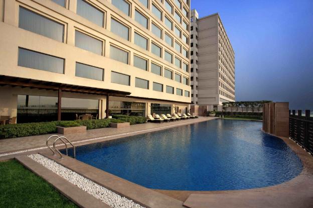 holiday inn new delhi mayur vihar