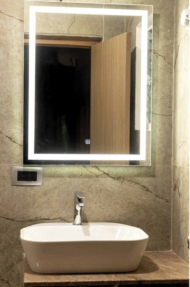 hacana millenium hotel