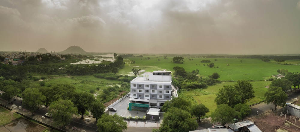 hotel visakka palani