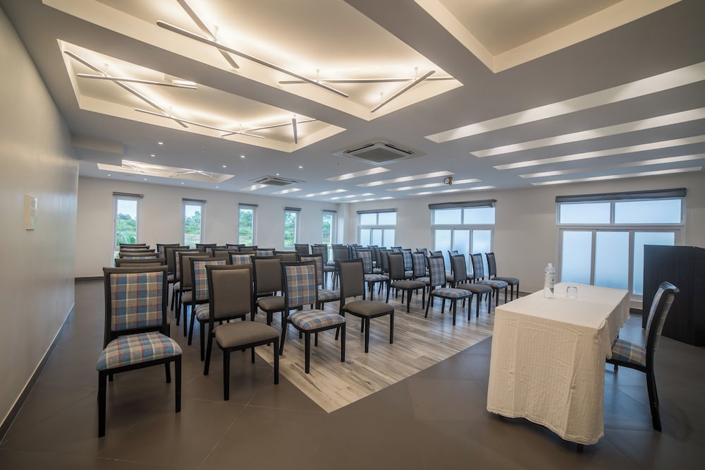 hotel visakka palani