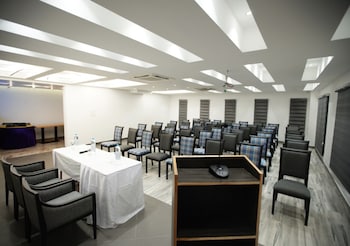 hotel visakka palani