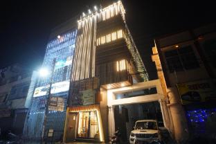 the manohar hotel budaun