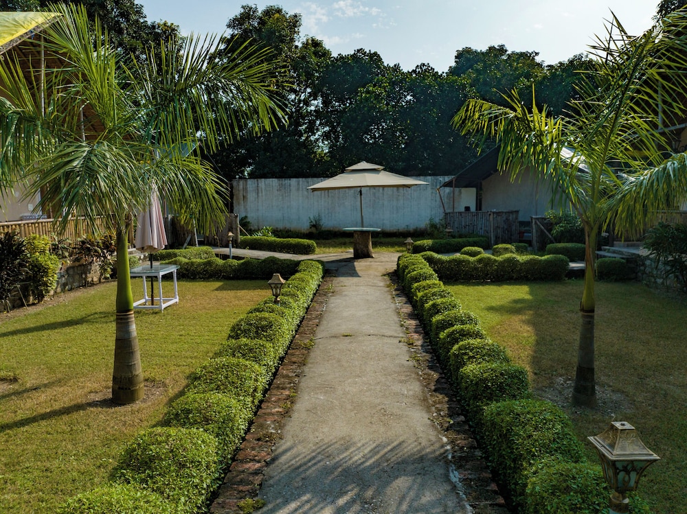 corbett cottage resort