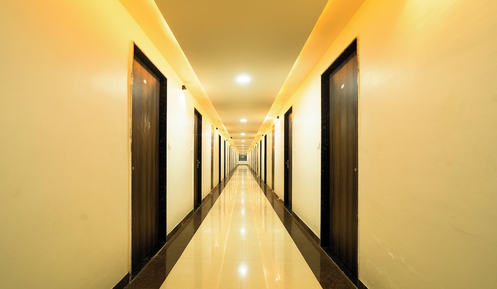 hotel airport plaza bhilwara