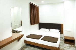 hotel aaram kalupur