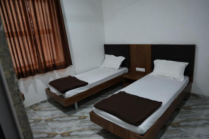 hotel aaram kalupur