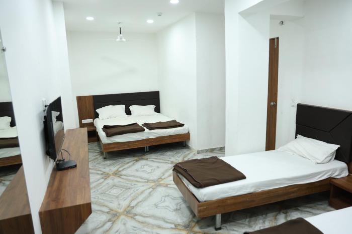 hotel aaram kalupur