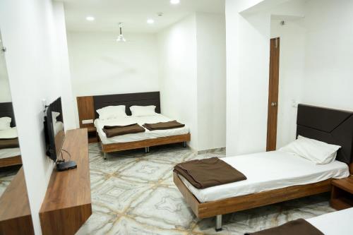 hotel aaram kalupur