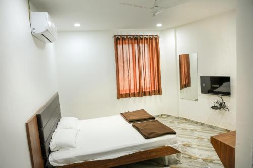 hotel aaram kalupur