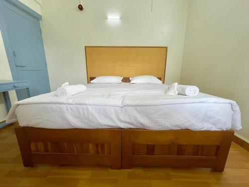 Vistar Holidays,,4 star