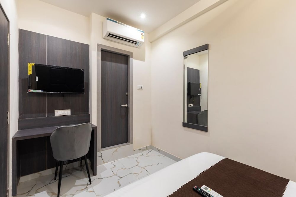 hotel artilla borivali