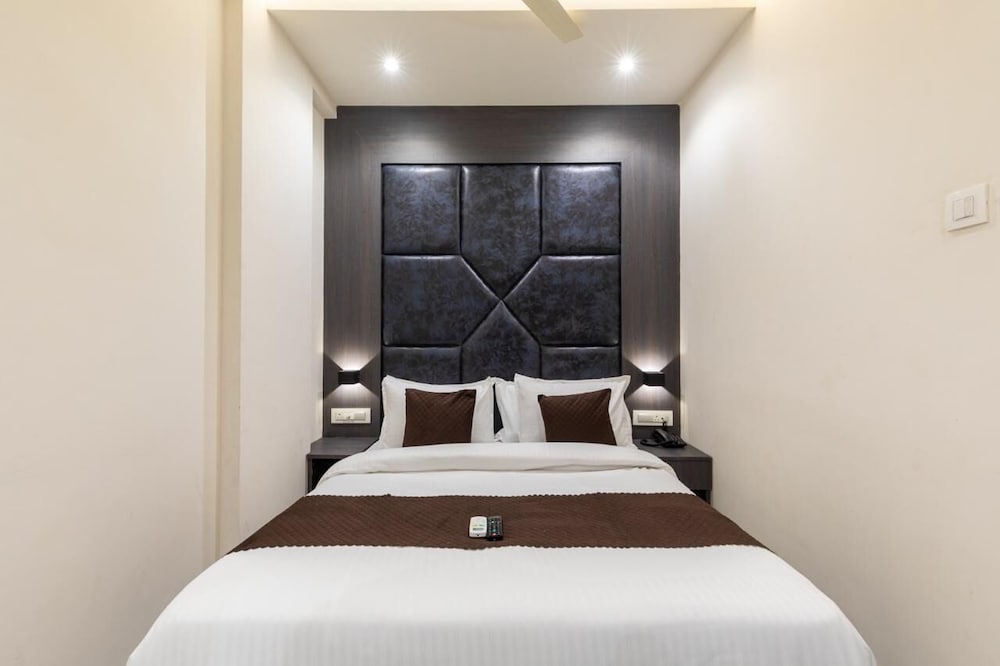 hotel artilla borivali