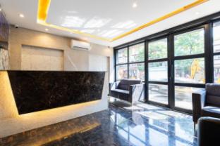 Hotel Artilla Borivali,,2 star