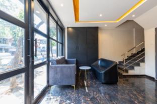 Hotel Artilla Borivali,,2 star