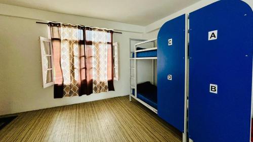 oak land house manali