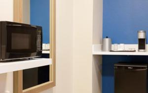 holiday inn express and suites stevensville benton harbor by ihg