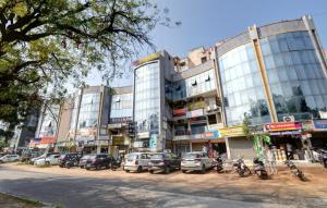 hotel m park gadhinagar