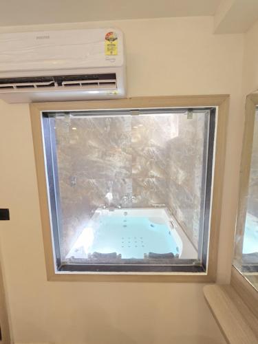 hotel m park gadhinagar