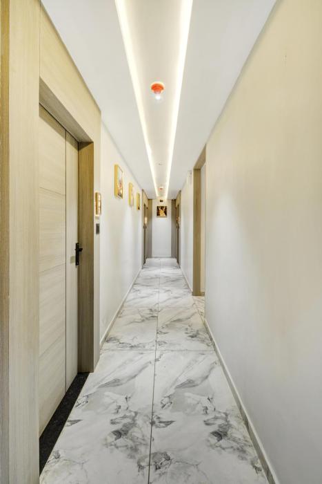 hotel m park gadhinagar