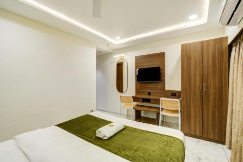 hotel m park gadhinagar