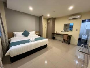 viva hotel kuching waterfront