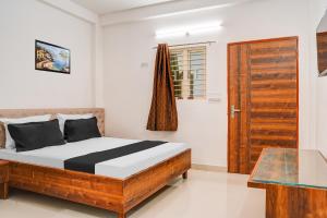 super hotel o neelbad guest house