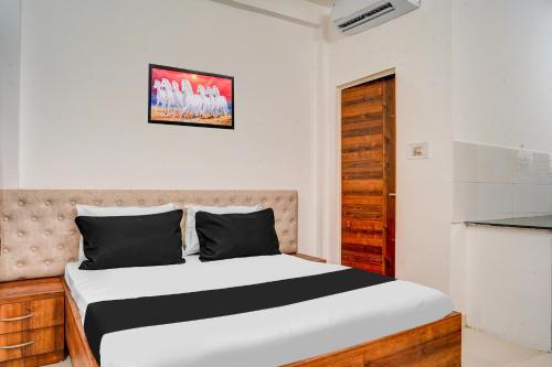 super hotel o neelbad guest house