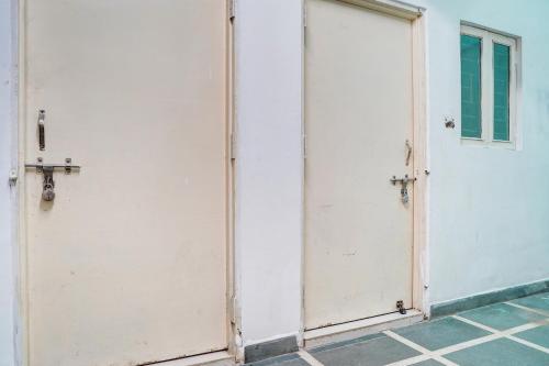 super hotel o neelbad guest house