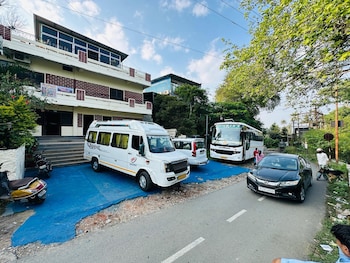 hotel ssr palace mount abu