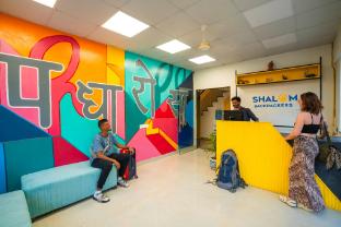 shalom backpackers jaipur