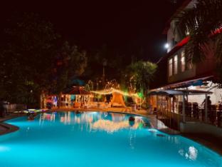 Countryside Resorts,,2 star