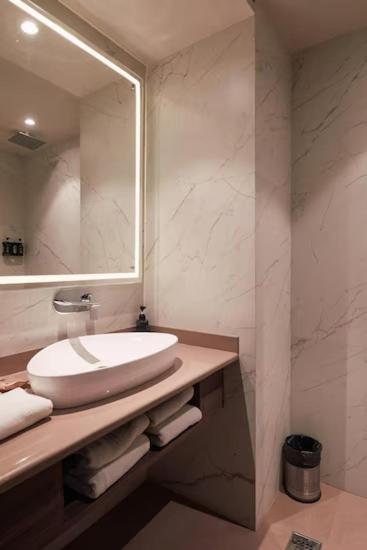 rudraksh the hotel