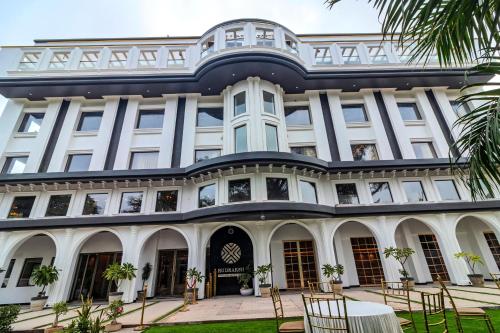 Rudraksh The Hotel,,4 star